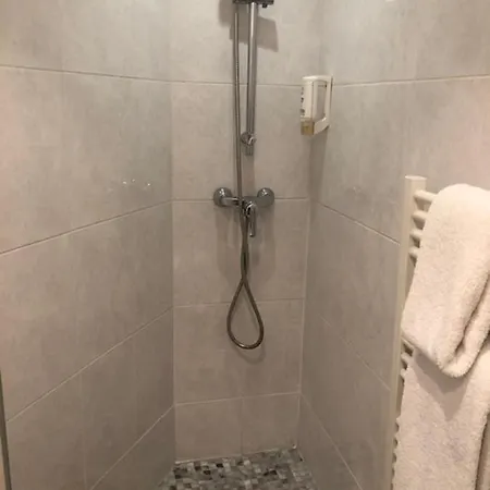 酒店 库斯蒂尔酒店 3*