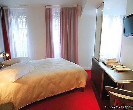 Le Cousture Hotell 3*