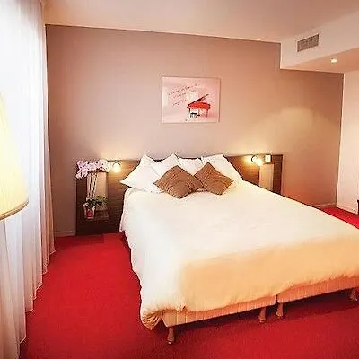 Le Cousture Hotel 3*